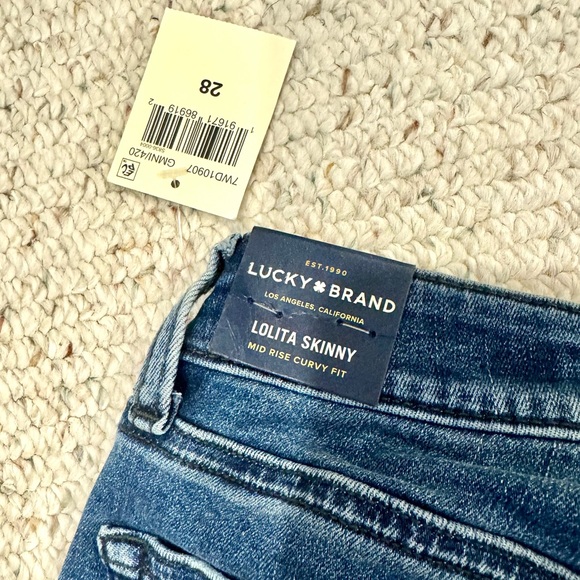 Lucky “Lolita Skinny” mid-rise jeans w/embroidery- size 6 (waist 28) - Picture 12 of 13